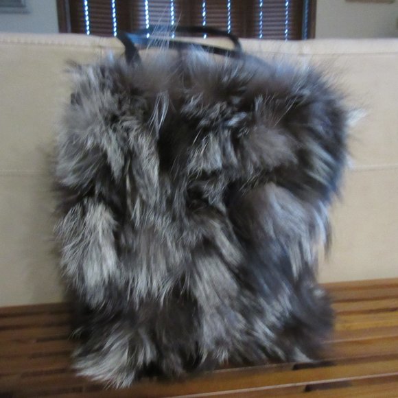 💕 $1,750 NWT Michael Kors Collection Eleanor Fox Fur, Leather and Suede Tote 💕 - Picture 1 of 11